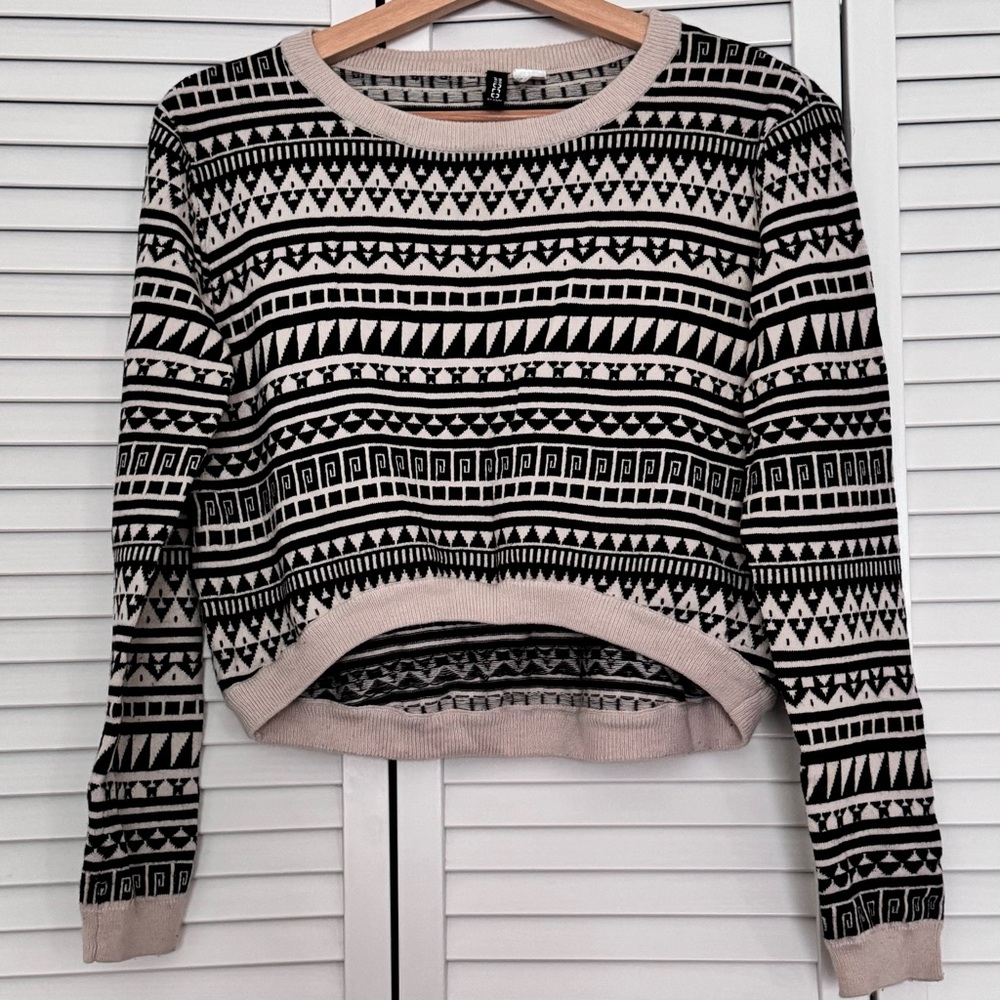 H&M Cropped Print Sweater | Size 4